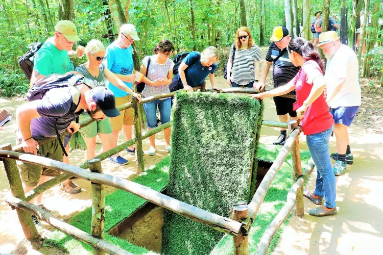 Cu Chi Tunnels